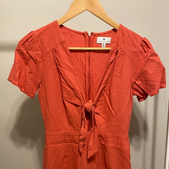 Tie-Front Linen Dress - Picture 2 of 2